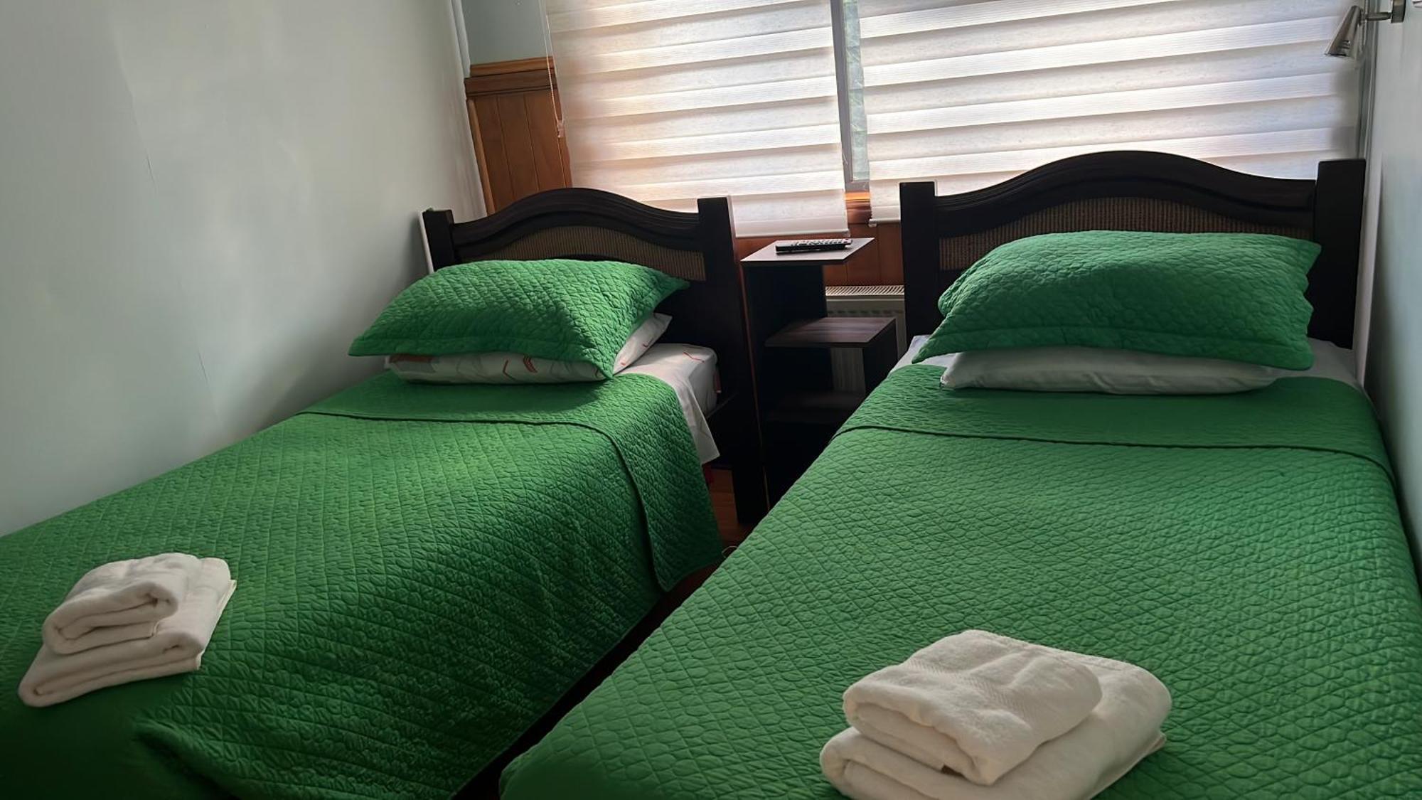 Hostal Victoria Punta Arenas Exteriör bild